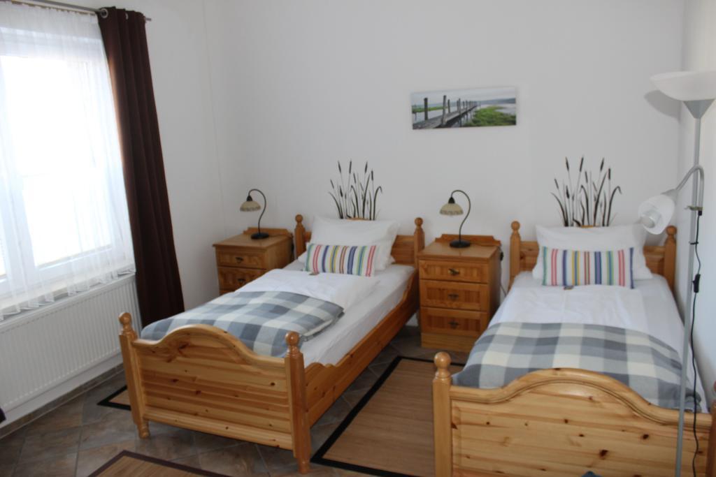 Aparthotel-Harleblick Carolinensiel Buitenkant foto